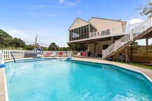 Pool - It's All Good | 780 ft from the beach | Private Pool, Dog Friendly, Hot Tub (Virginia Beach)