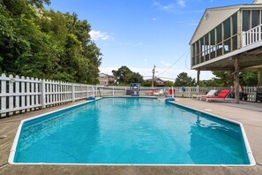 Pool - It's All Good | 780 ft from the beach | Private Pool, Dog Friendly, Hot Tub (Virginia Beach)