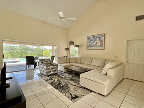 Televisión y oficina