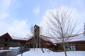 Exterior - Desirable Deer Park Unit across from Rec. Center and Outdoor Swimming Pond!  (DP166D) (Woodstock)