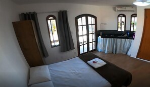 Superior Double Room | Blackout curtains, iron/ironing board, free WiFi, bed sheets - Melhores Suites (Arraial do Cabo)