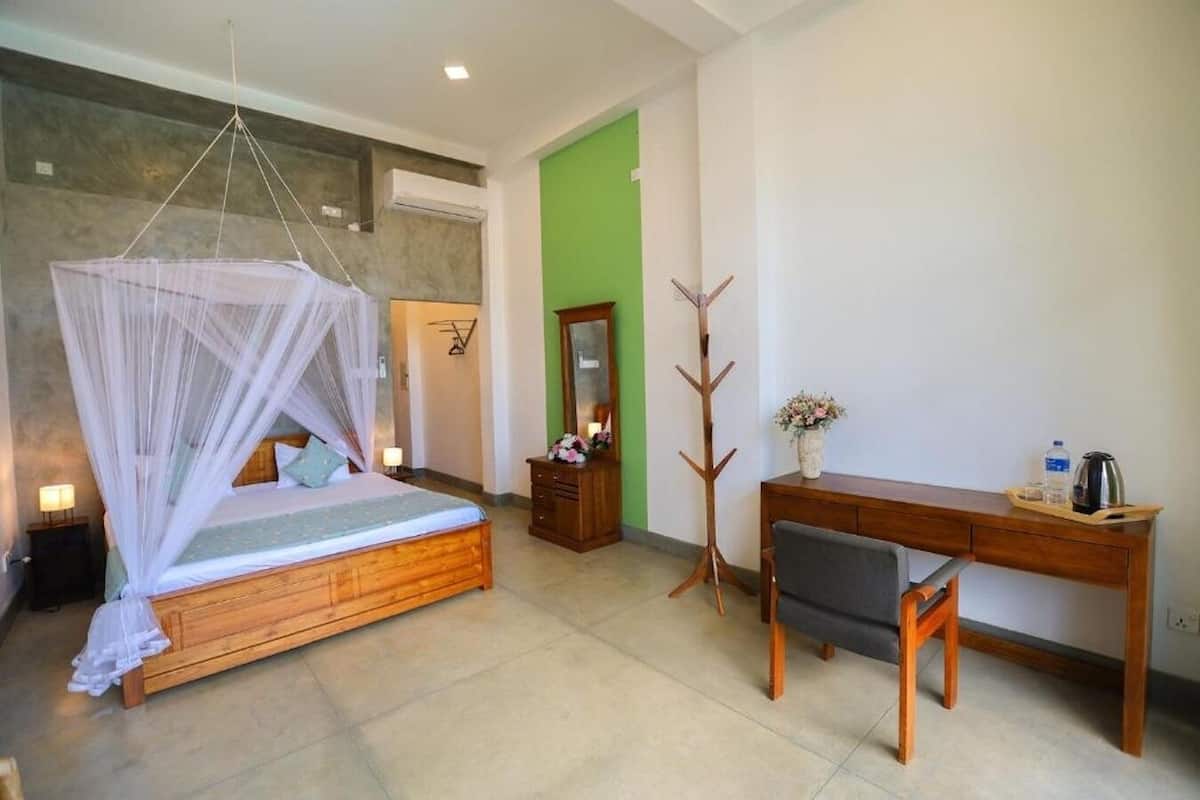 Comfort Double Room, 1 King Bed, Pool View | Premium bedding, Select Comfort beds, in-room safe