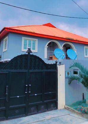 Interior entrance - Volantis Gold (Lagos)