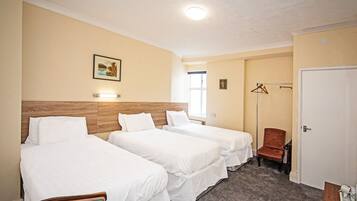 Tremannsrom – standard (Triple) | Romfasilitet