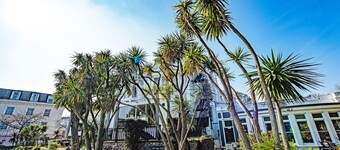The Sherwood Palm Hotel, Torquay Beach
