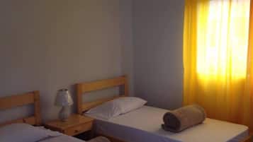Double or Twin Room, Private Bathroom | Desk, blackout curtains, rollaway beds, bed sheets