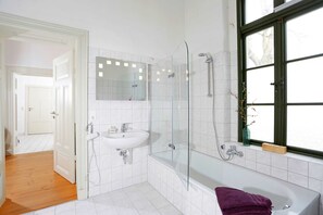 Uklassifisert bilde, 3 av 24, knapp