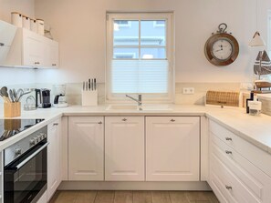 Køleskab, mikrobølgeovn, ovn, opvaskemaskine