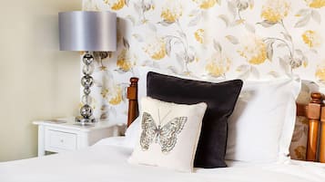 Quarto duplo | Ferros/tábuas de passar roupa, Wi-Fi de cortesia, roupa de cama