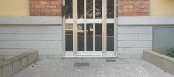 Private Rooms - Fira 2