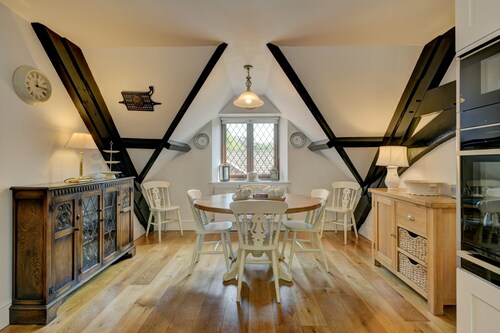 Two Grooms Cottage, Dunster