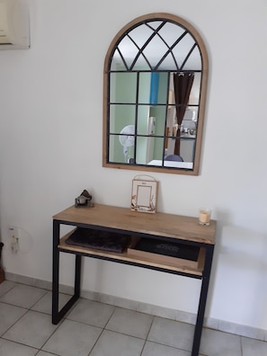 Interior - T2 spacious, bright in the tropics (La Saline-Les-Bains)