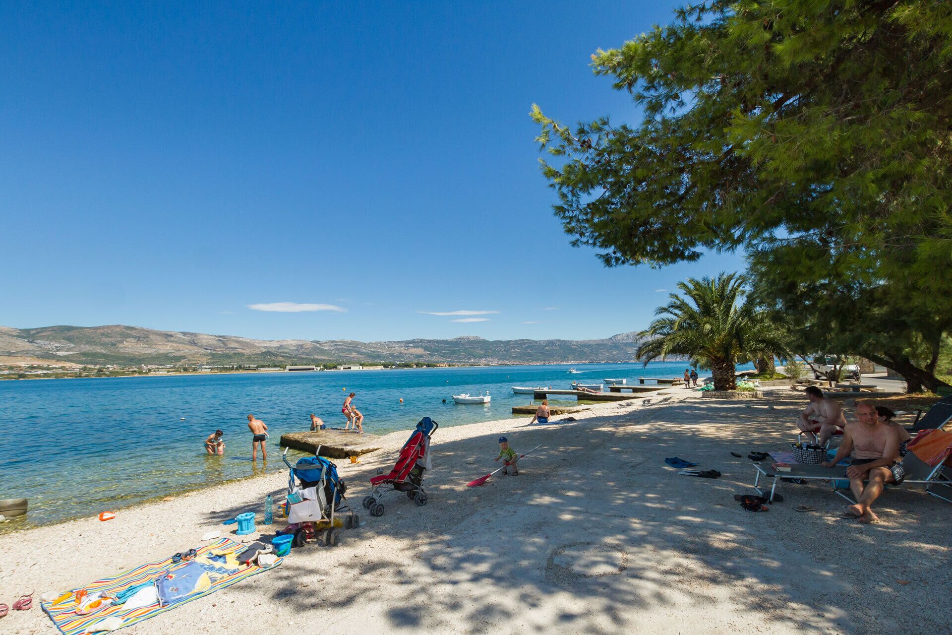 Beach nearby, sun-loungers