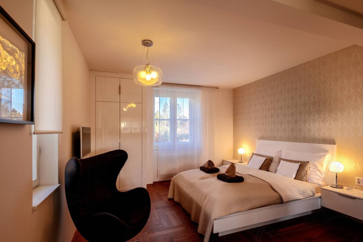 Quarto conforto | Roupas de cama antialérgicas, Wi-Fi de cortesia