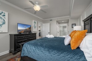 4 bedrooms, iron/ironing board, internet, bed sheets - Enjoy a large, spacious designer unit with all the extras plus an indoor pool, outdoor pool, fitness room, assigned parking and shops on the ground level. (Ocean City)