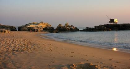 5 minutes from beaches country house with children's play area