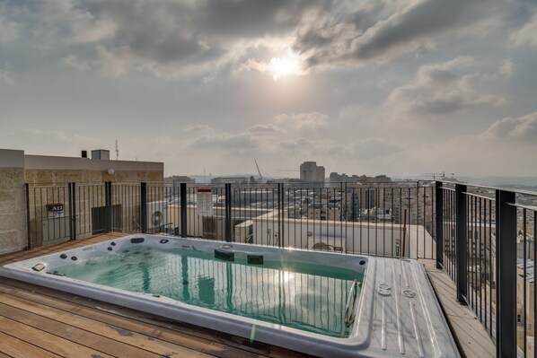 Penthouse Confort, vue ville | Piscine privée