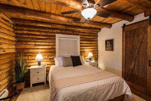 4 bedrooms, desk, iron/ironing board, free WiFi