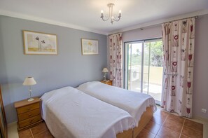 3 bedrooms, in-room safe, iron/ironing board, free WiFi
