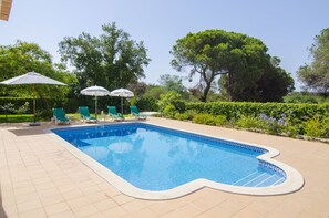Pool - Villa Bonita | 3 Bedrooms | Near Aquashow | Vilamoura (Vilamoura)