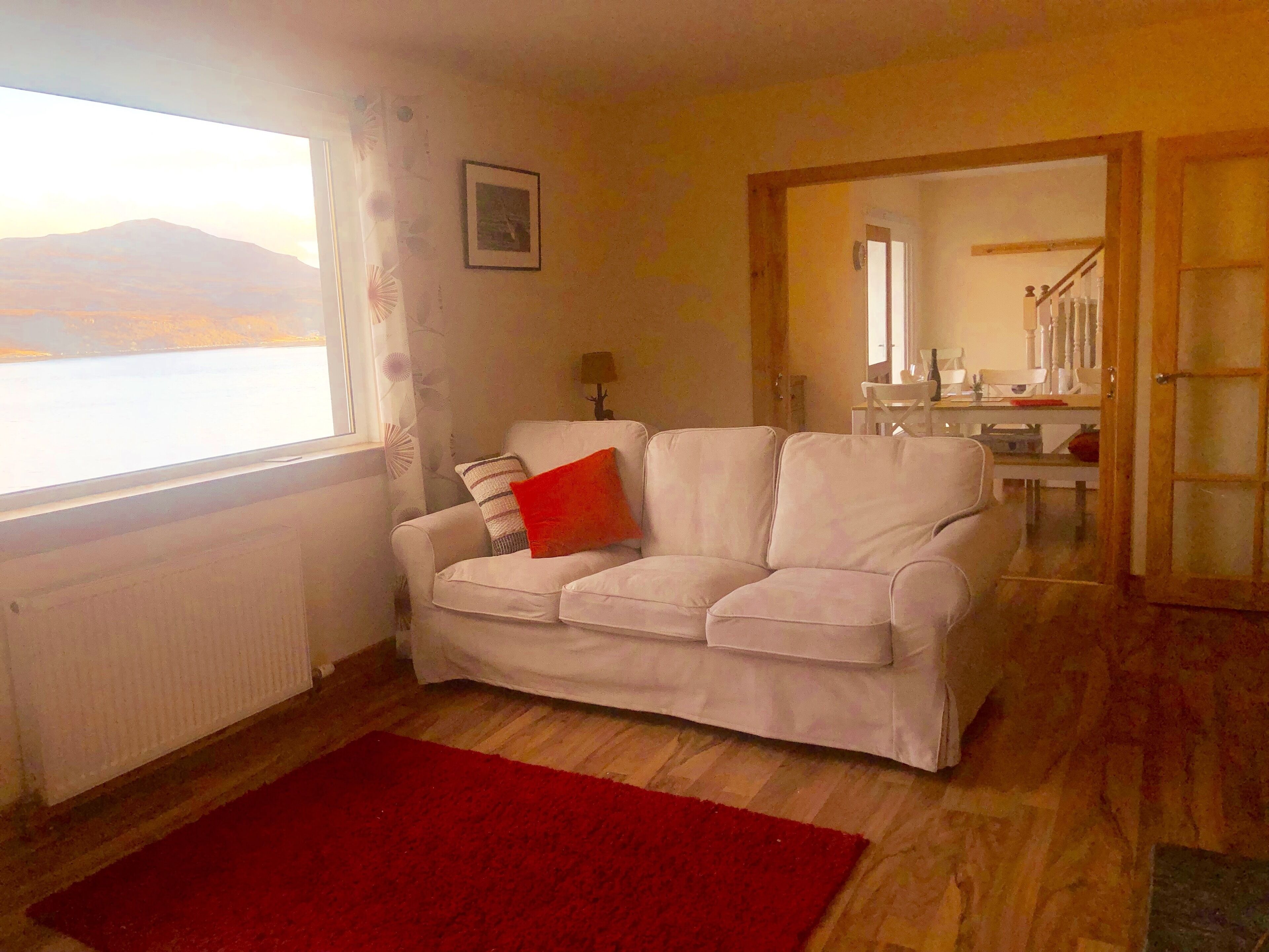 Lovely sea and mountain views, spacious Portree home