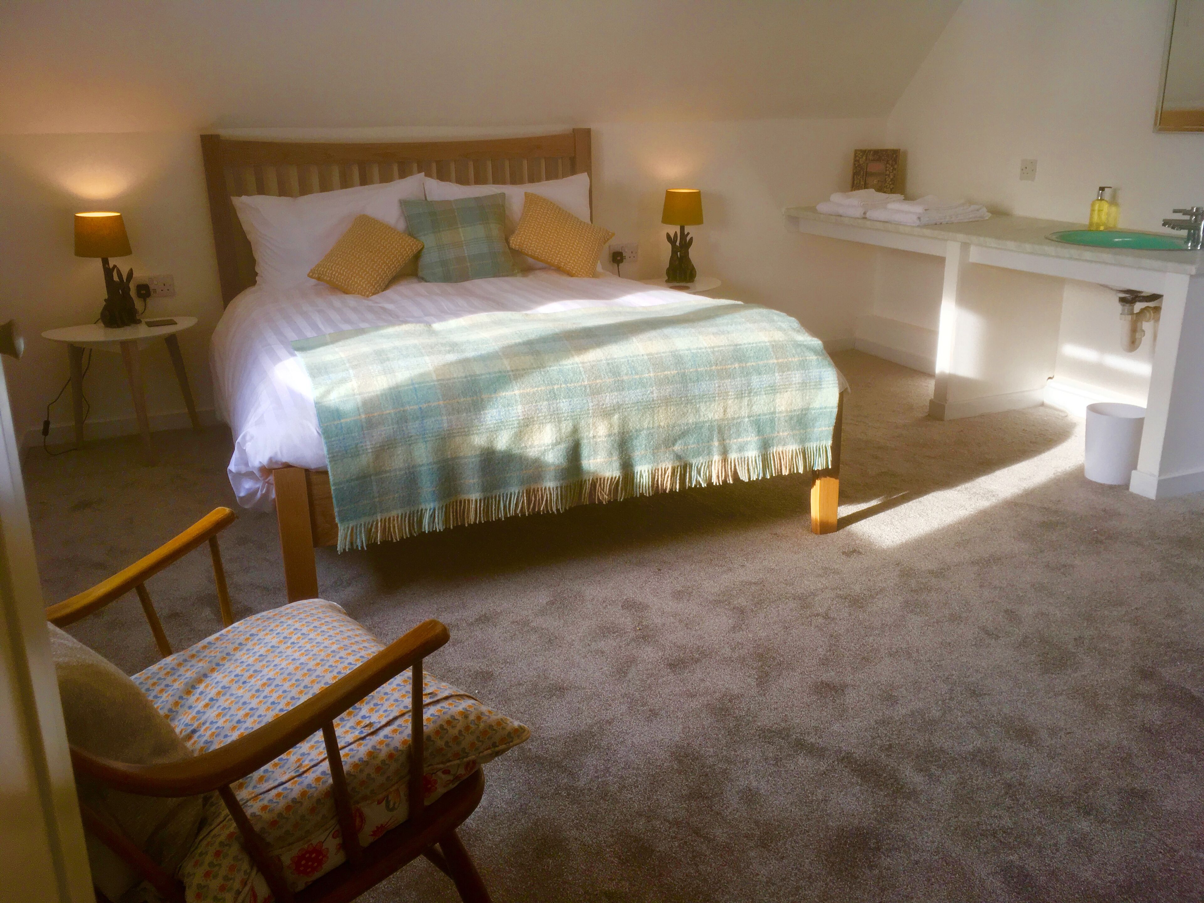 Lovely sea and mountain views, spacious Portree home