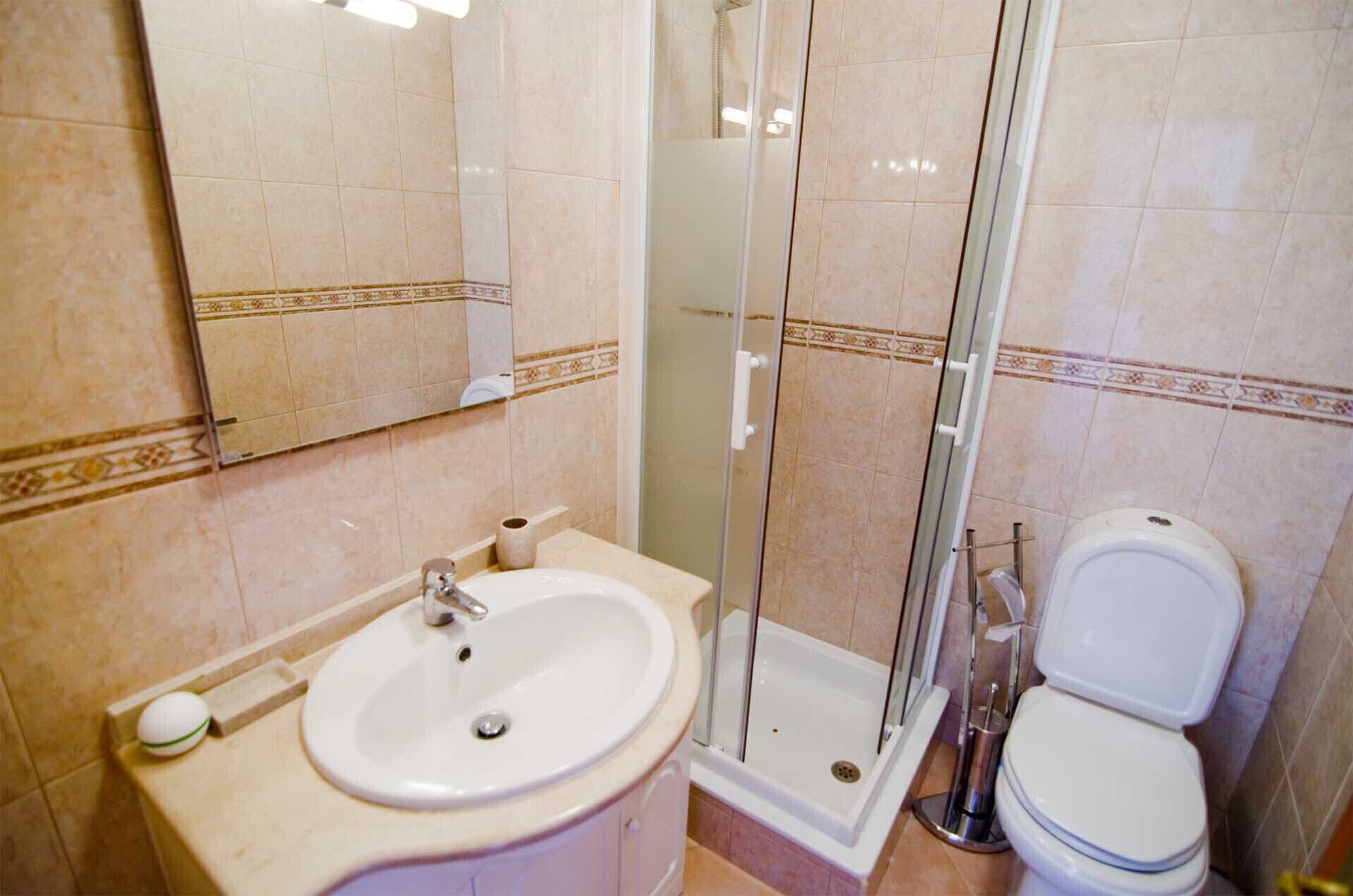 Bathtub, hair dryer, towels