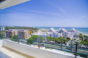 Unclassified image, 5 of 18, button