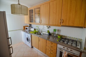 Unclassified image, 2 of 18, button