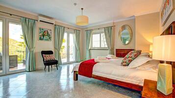 6 Schlafzimmer, Zimmersafe, Bügeleisen/Bügelbrett, Reisekinderbett