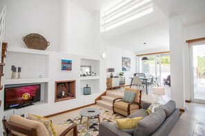 TV, fireplace, DVD player, stereo