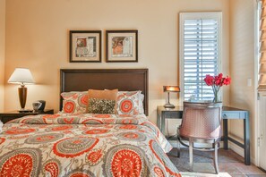 2 bedrooms, iron/ironing board, Internet, bed sheets