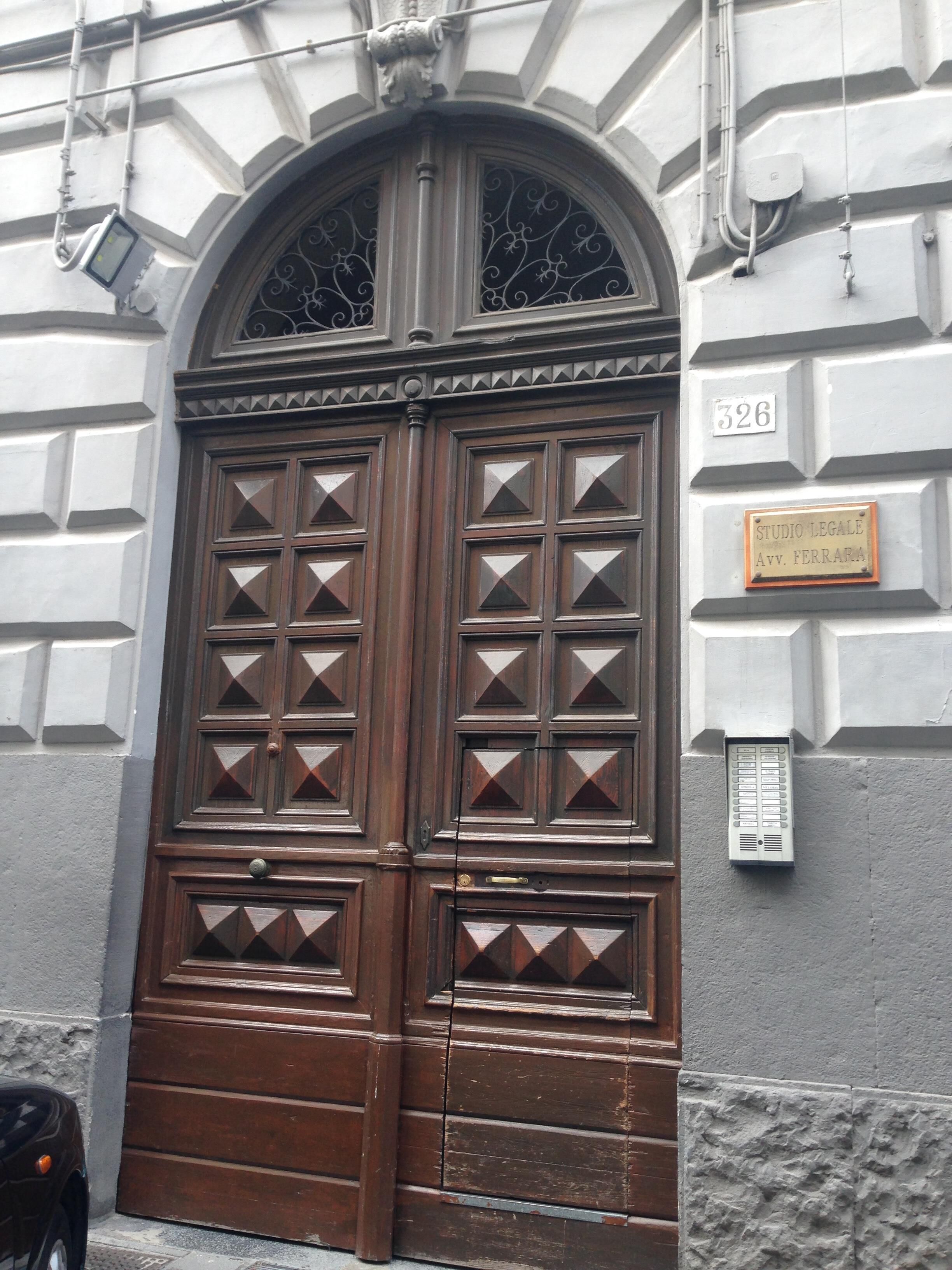 تفاصيل الفندق من الخارج