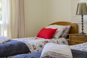 4 chambres, fer et planche à repasser, accès au Wi-Fi (inclus)