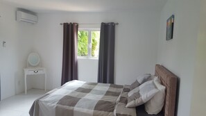 3 chambres, fer et planche à repasser, accès au Wi-Fi (inclus)