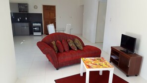 TV - Spacious cozy house for living and working (Willemstad)