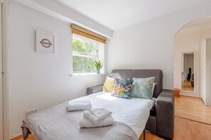 1 bedroom, iron/ironing board, Internet