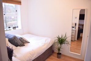 1 quarto, ferros/tábuas de passar roupa, acesso à internet