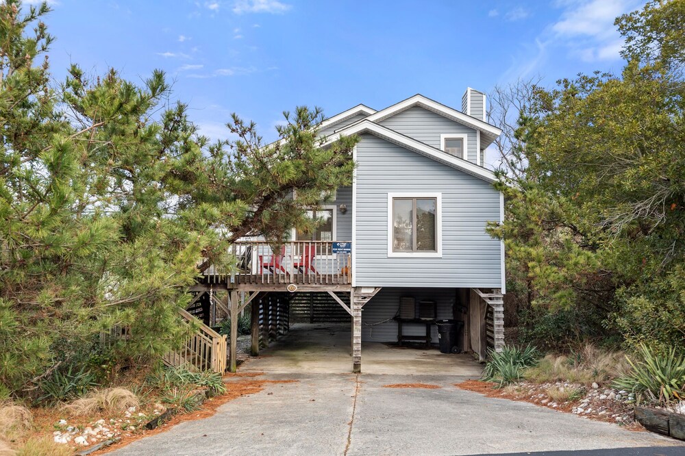Fiddlin' Around: Pet friendly, oceanside, 4 bedrooms, short stays anytime!