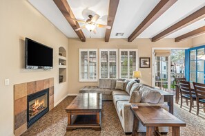 TV, fireplace, Netflix, Hulu