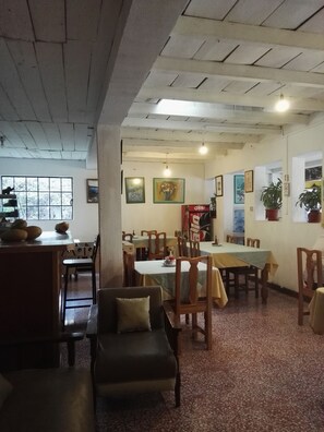 Breakfast area - Mario's Rooms (Panajachel)