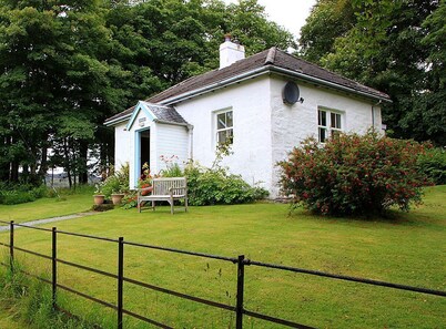 A peaceful cottage set on a private drive.