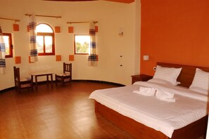 Dobbeltrom – superior, byutsikt | Sengetøy i egyptisk bomull, sengetøy av topp kvalitet og dundyner