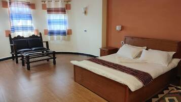 Superior Single Room, City View | Egyptian cotton sheets, premium bedding, down duvets