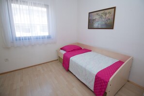 3 Schlafzimmer, Bügeleisen/Bügelbrett, WLAN, Bettwäsche