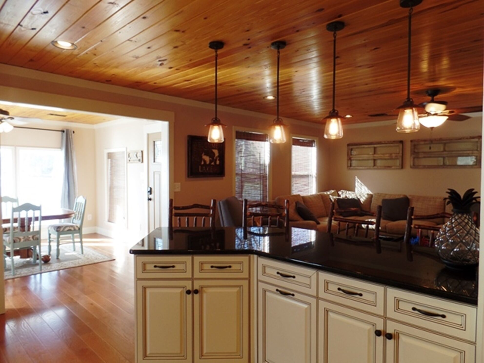 Lake Martin > Lake Front Home