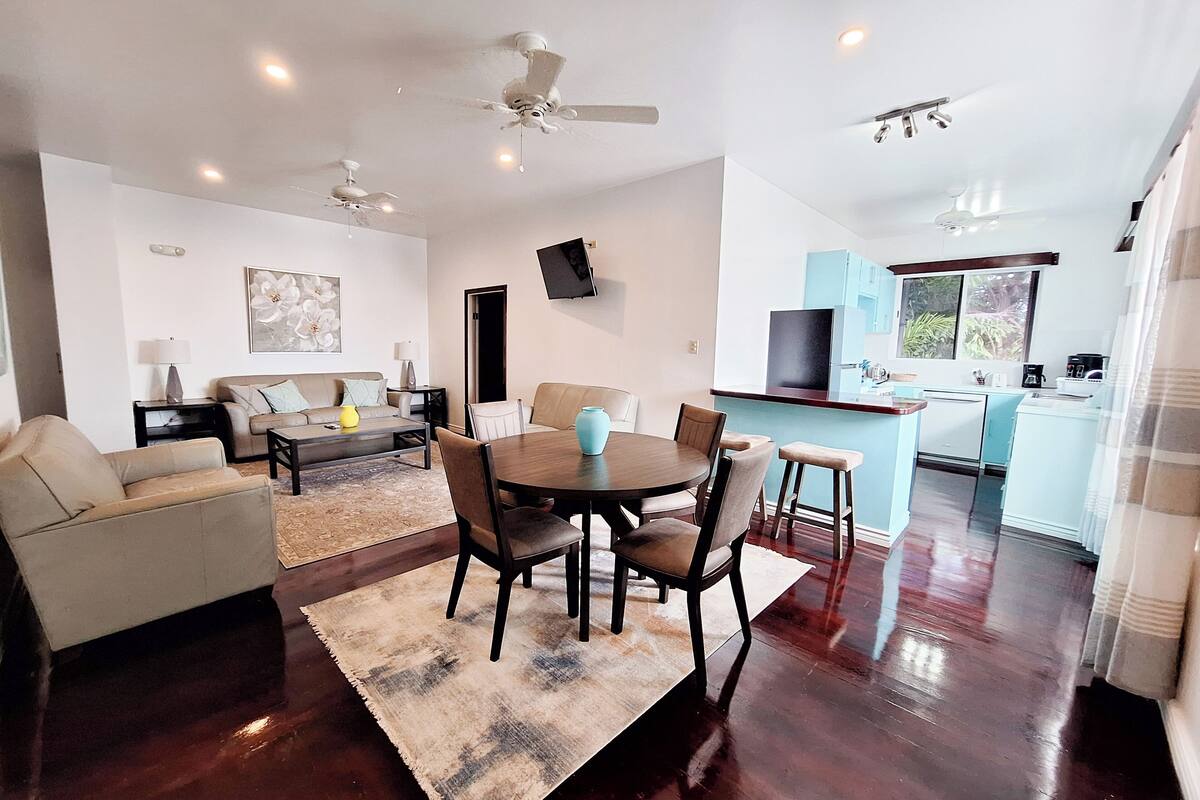 panoramic apartment, 1 queen bed, kitchen, sea view | 1 bedroom, premium bedding, pillow-top beds, individually decorated