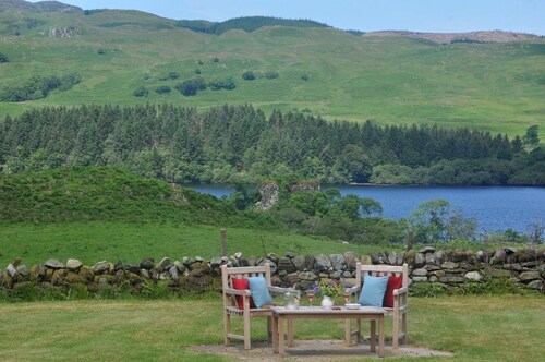 Un magnifique domaine agricole de colline