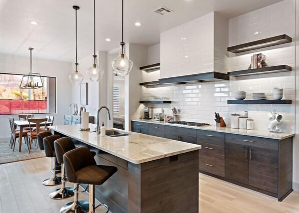 Fridge, microwave, oven, stovetop - Arcadia 7 | Best Poolside Location * Patio BBQ * Games * Balcony Views (Santa Clara)