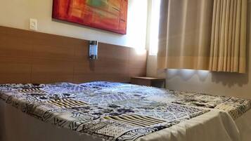 Apartment, 1 Bedroom | Blackout drapes, free WiFi